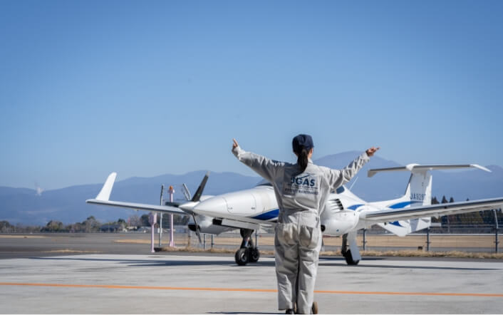 小型機出発前