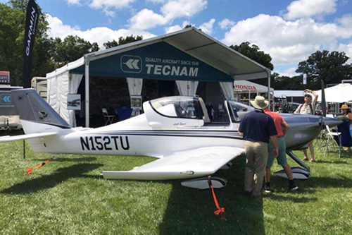 EAA AirVenture 2017 テクナム社のブース