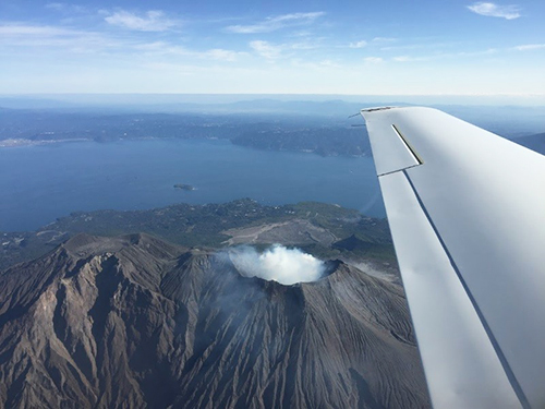 小型機から見た桜島